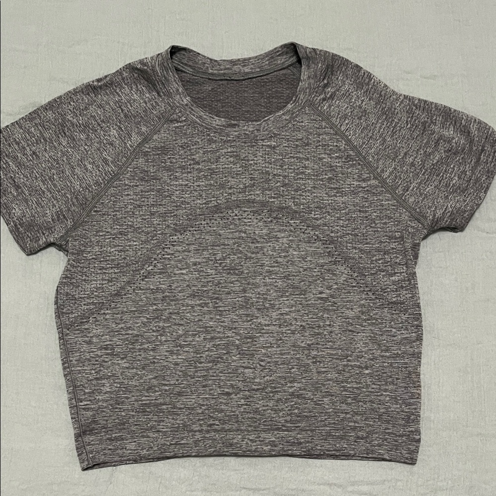 lululemon athletica Gray Short Sleeve Tee